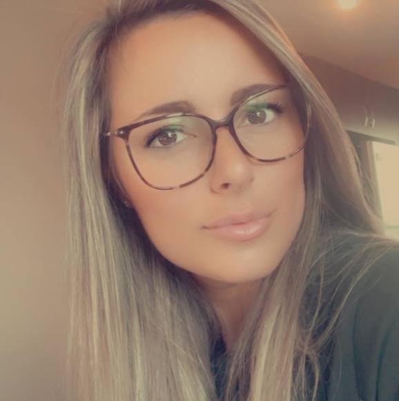 Meet your Posher, Jessica - Picture 1 of 1